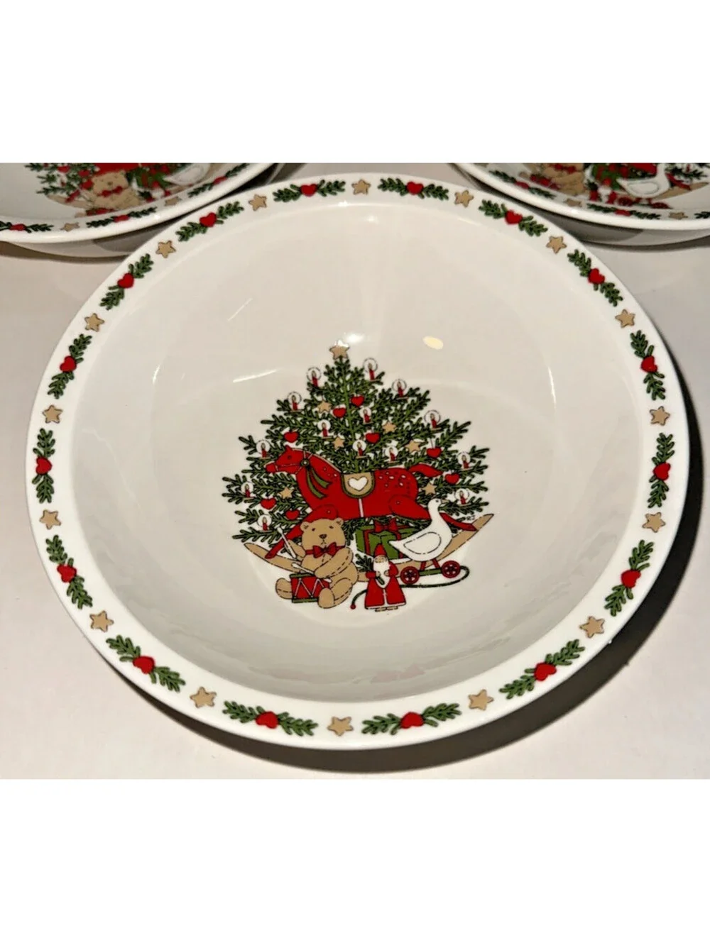Ten Strawberry Street O Christmas Tree Serving Bowl Set of 3 no chips